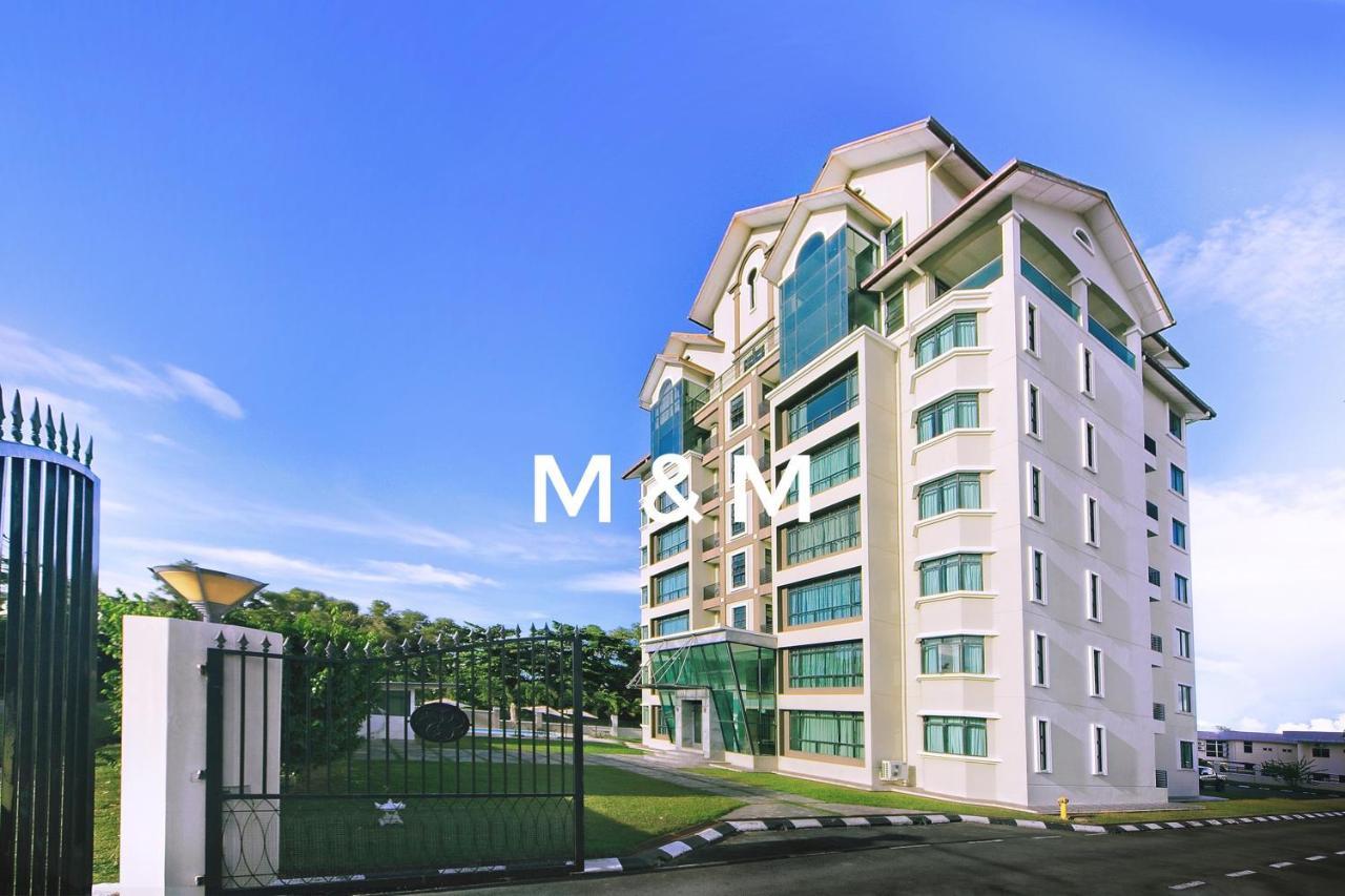 Aa Residen Luxury Condo Homestay 18Mins Walk Tanjung Aru Beach & Golf Course, Not Beach Side Resort コタキナバル エクステリア 写真