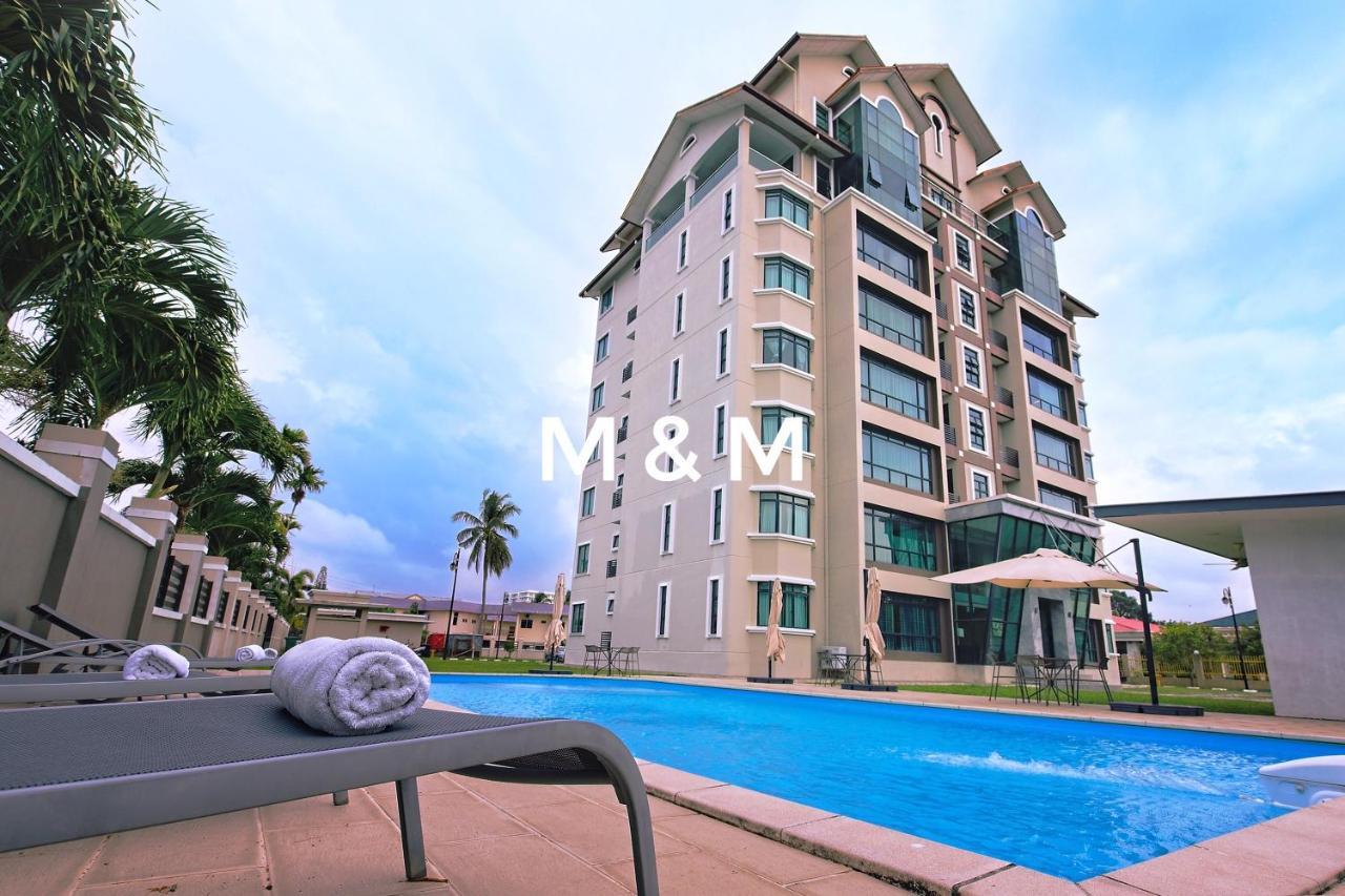 Aa Residen Luxury Condo Homestay 18Mins Walk Tanjung Aru Beach & Golf Course, Not Beach Side Resort コタキナバル エクステリア 写真