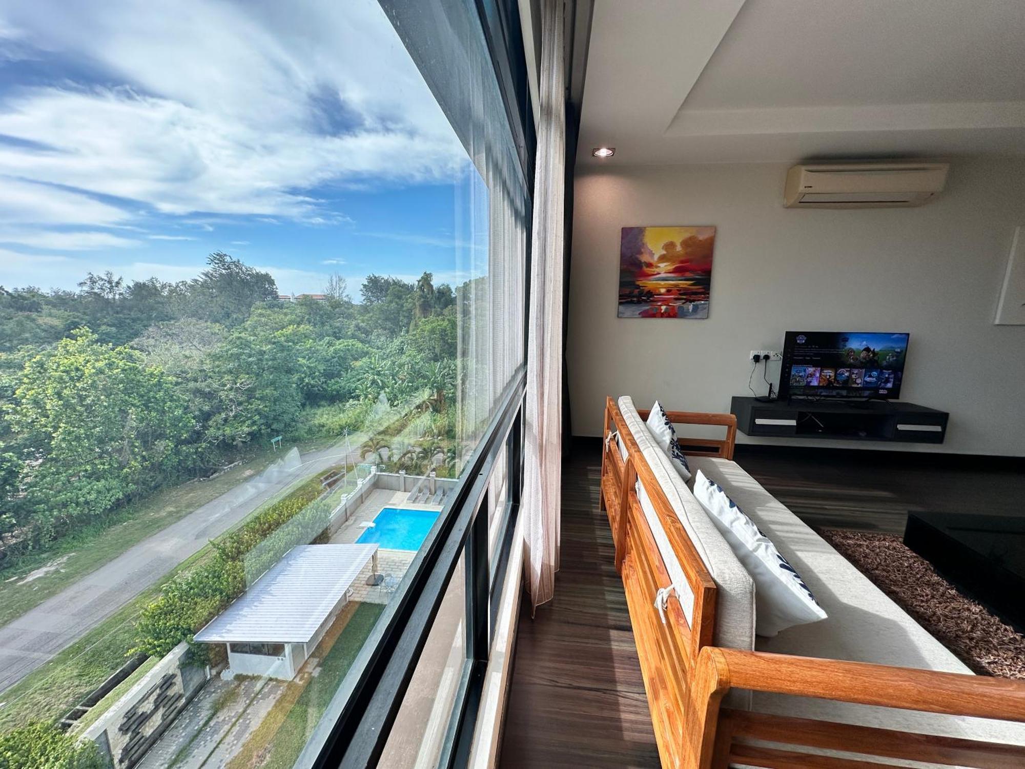Aa Residen Luxury Condo Homestay 18Mins Walk Tanjung Aru Beach & Golf Course, Not Beach Side Resort コタキナバル エクステリア 写真