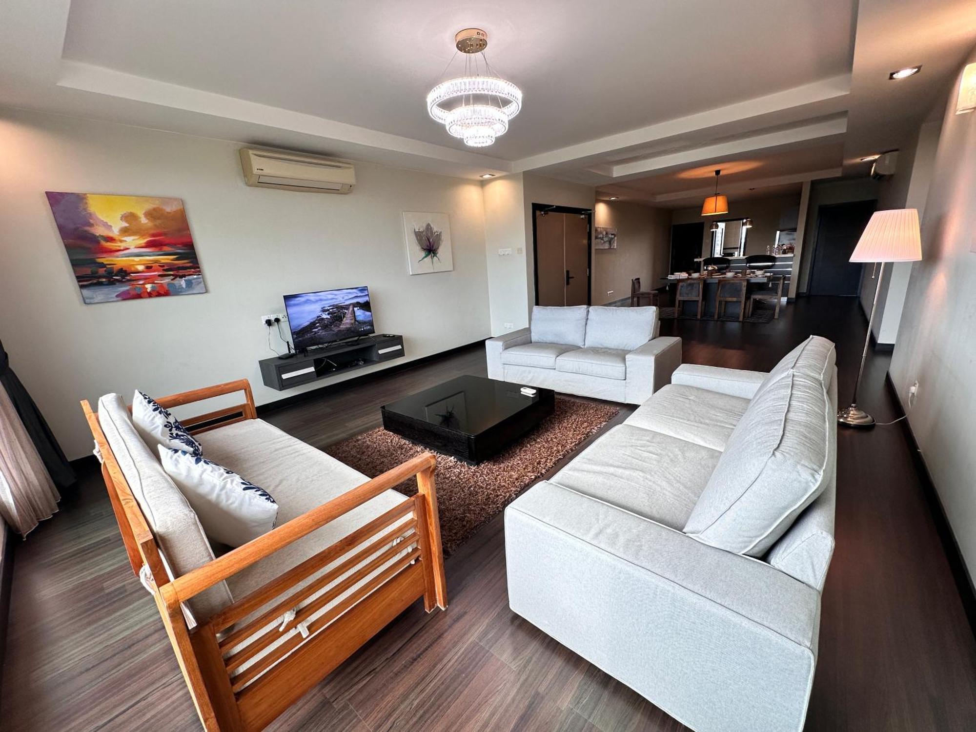 Aa Residen Luxury Condo Homestay 18Mins Walk Tanjung Aru Beach & Golf Course, Not Beach Side Resort コタキナバル エクステリア 写真