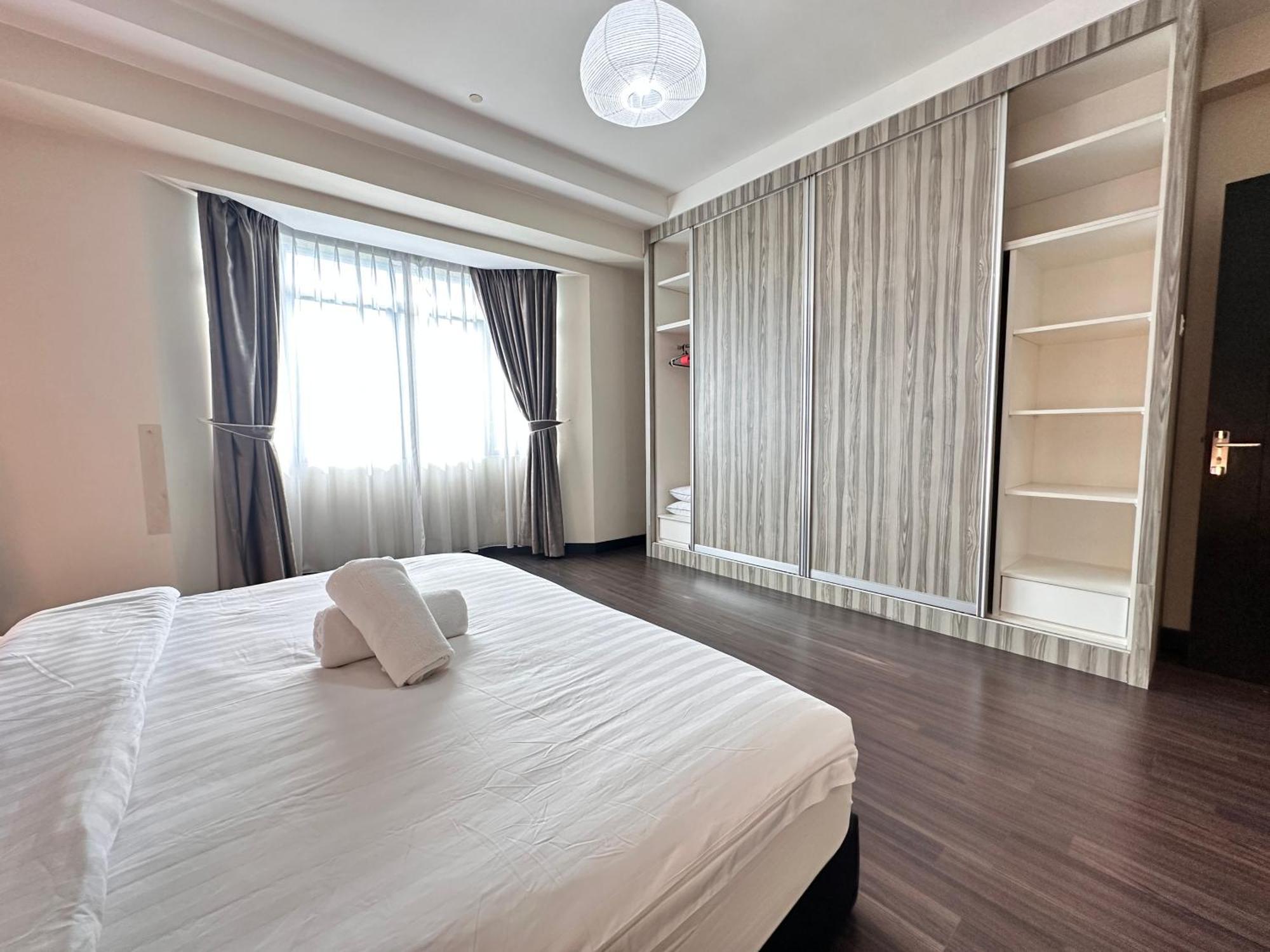 Aa Residen Luxury Condo Homestay 18Mins Walk Tanjung Aru Beach & Golf Course, Not Beach Side Resort コタキナバル エクステリア 写真